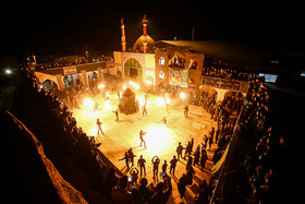 مراسم زنجير آتشي در روستاي بياضه